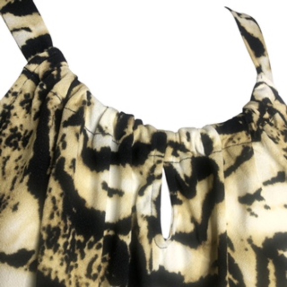 NWT Premise Studio Gathered Neck Sleeveless Animal Print Relaxed Fit Top Size L - Picture 3 of 10